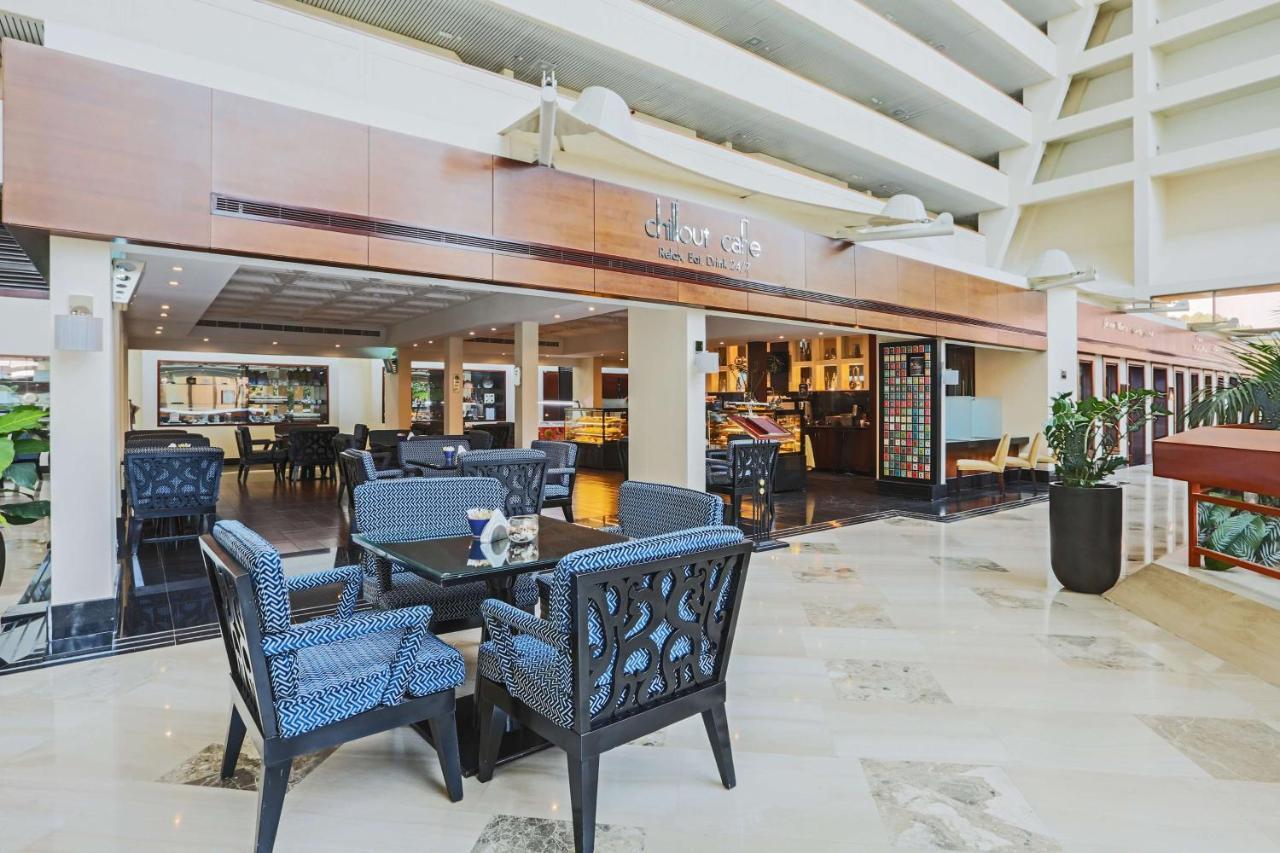 Radisson Blu Resort, Sharjah Exterior foto Lobby