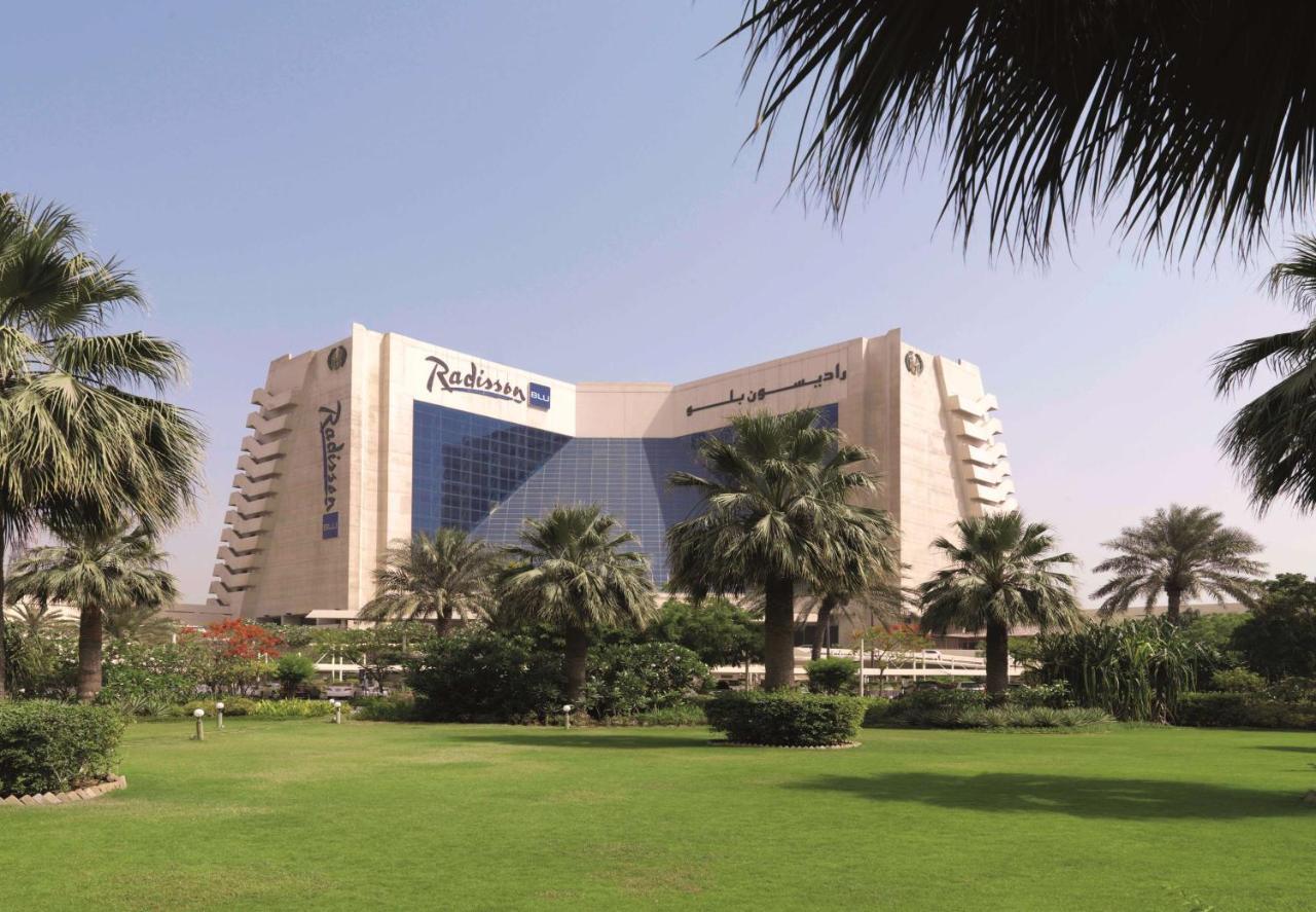 Radisson Blu Resort, Sharjah Exterior foto Radisson Hotel, Sharjah